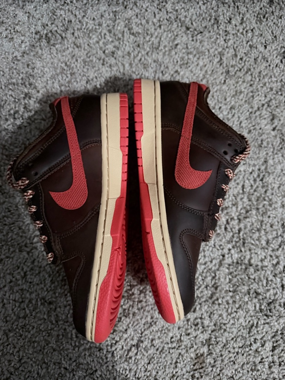 Nike Brown and Coral Low-Top Sneakers - Picture 5 of 6